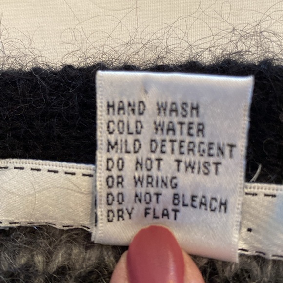 Lise J. Women’s Mohair blend sweater - Picture 4 of 11